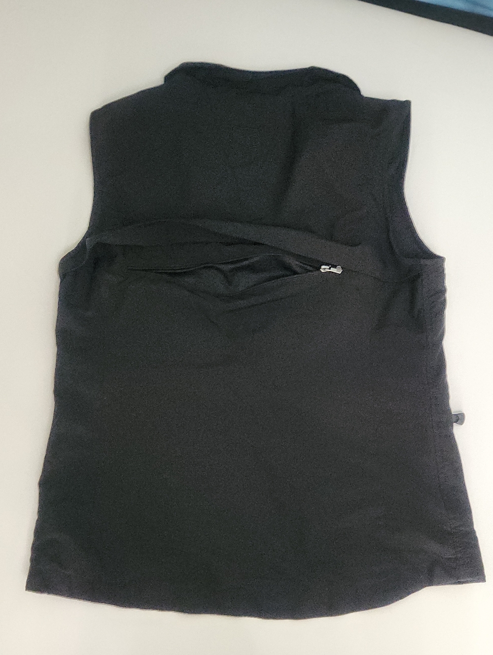 Scottevest Women's Black RFID Travel Vest - Sleek Zip Front - Picture 4 of 16